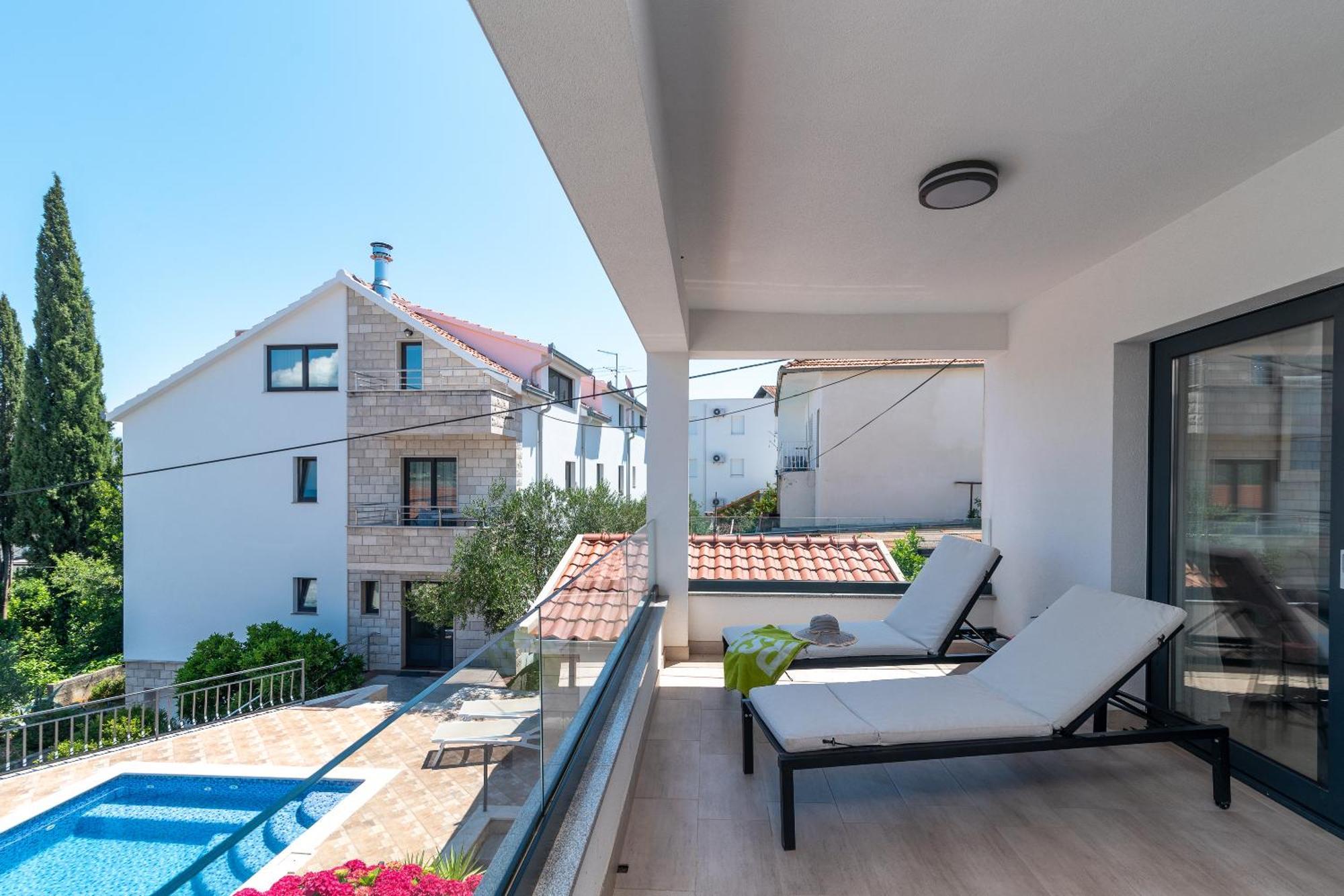 Maca Apartments & Suites Trogir Exterior foto