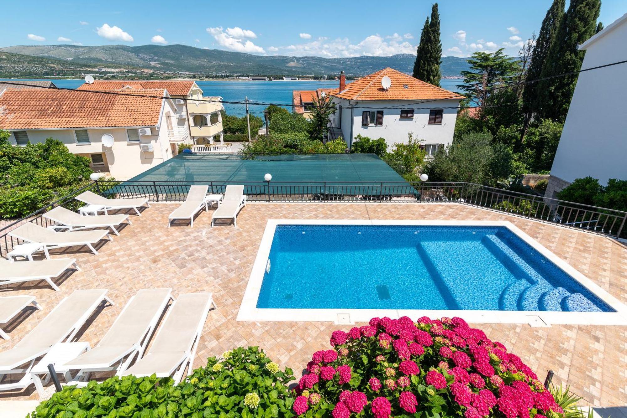 Maca Apartments & Suites Trogir Exterior foto