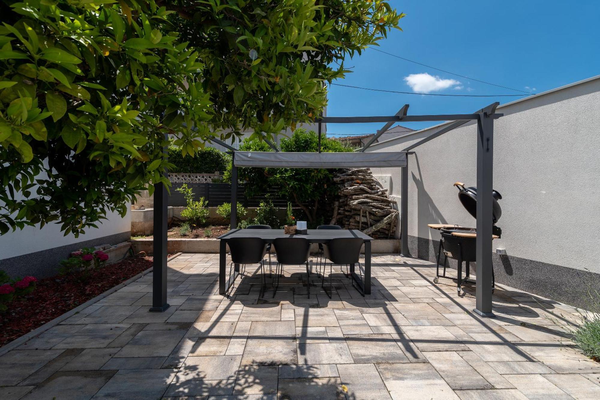 Maca Apartments & Suites Trogir Exterior foto
